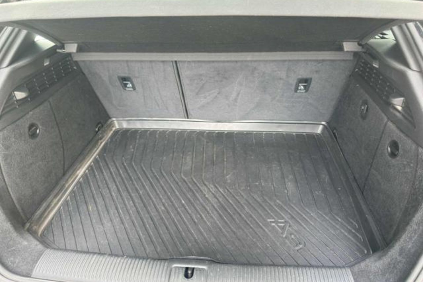 AUDI A3 SPB 1.6 TDI 116 CV Business | Tetto