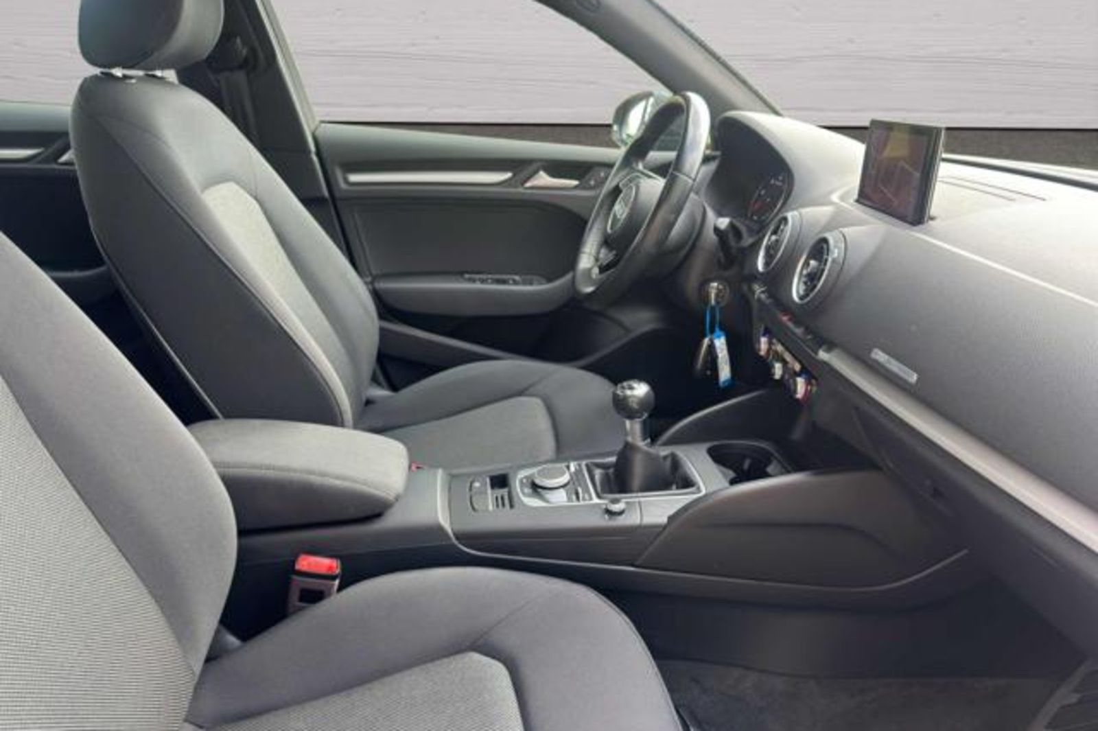 AUDI A3 SPB 1.6 TDI 116 CV Business | Tetto