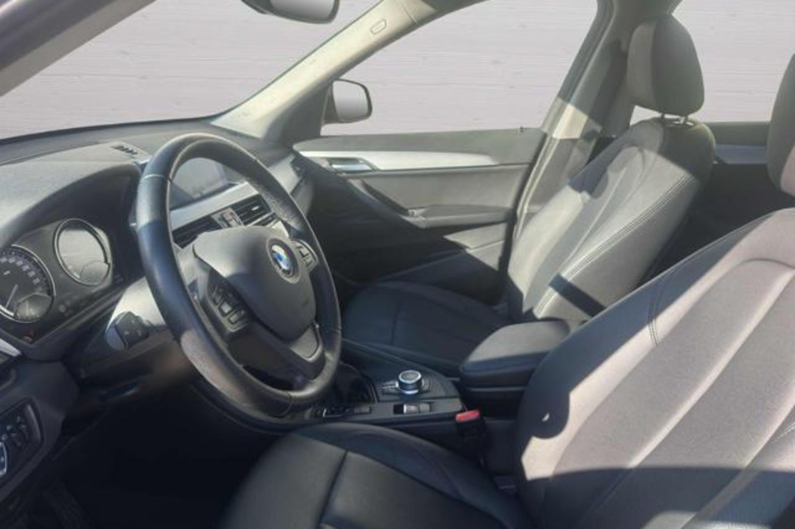 BMW X1 xDrive25e Business Advantage | PELLE