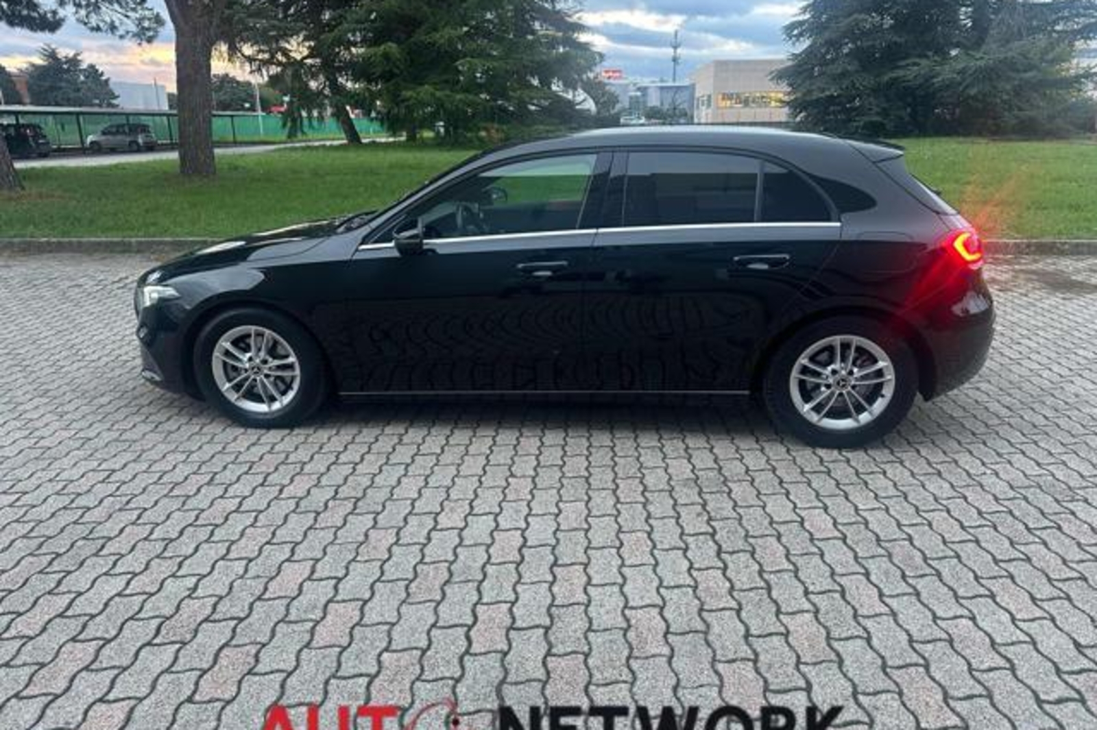 MERCEDES-BENZ A 200 d Automatic Business Extra