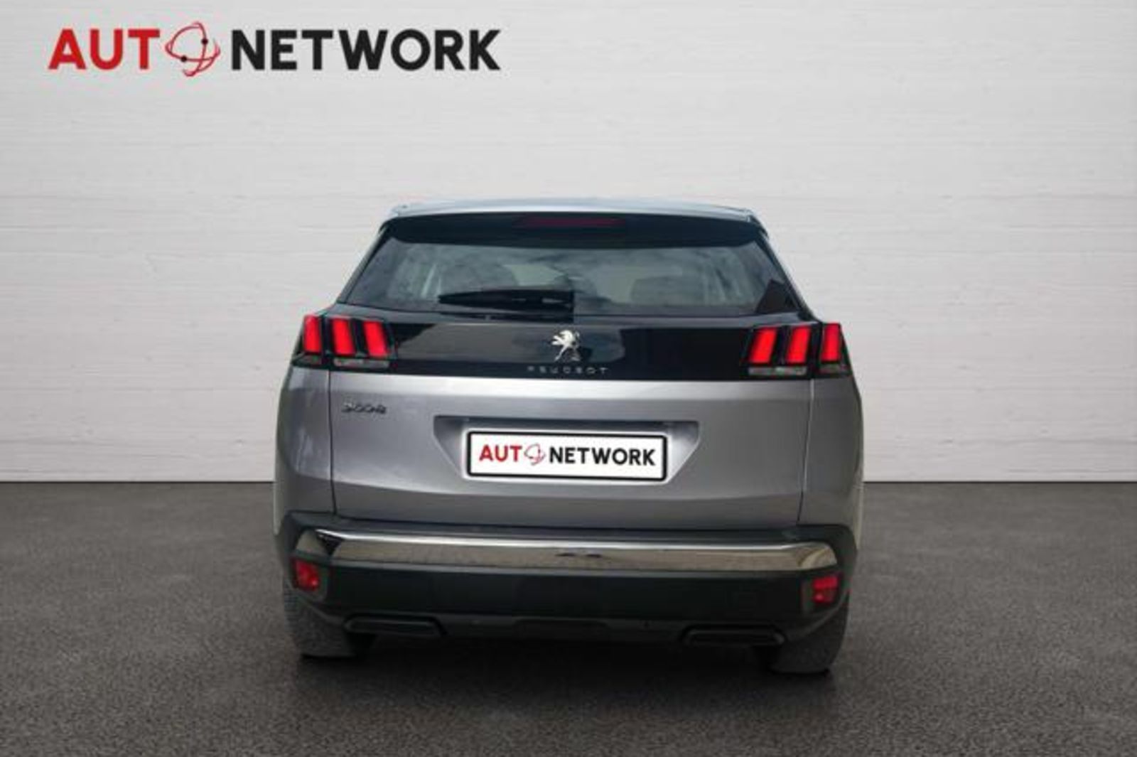 PEUGEOT 3008 BlueHDi 130 S&S EAT8 Business