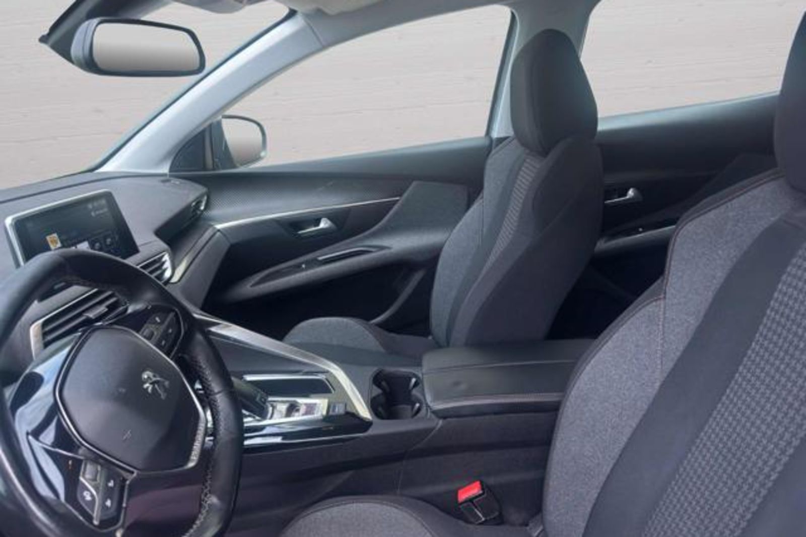 PEUGEOT 3008 BlueHDi 130 S&S EAT8 Business