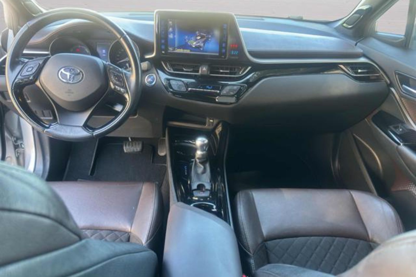TOYOTA C-HR 1.8 Hybrid E-CVT Lounge