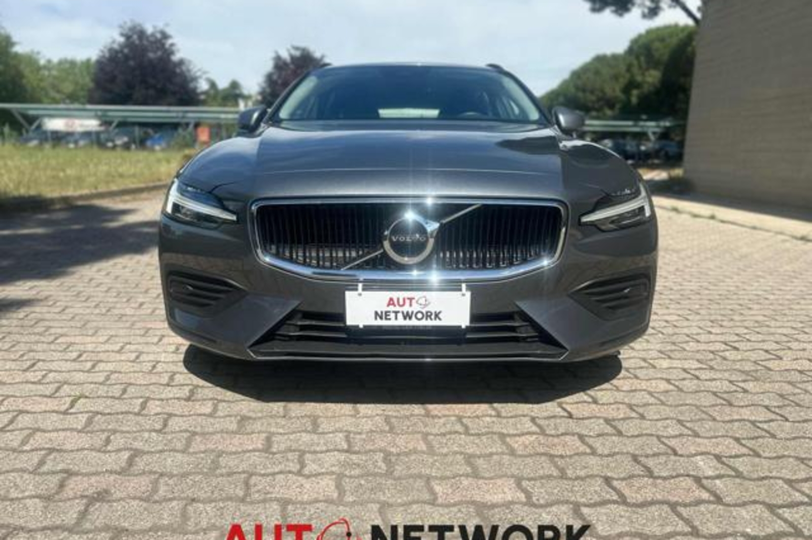 VOLVO V60 B4 (d) Geartronic Momentum Business