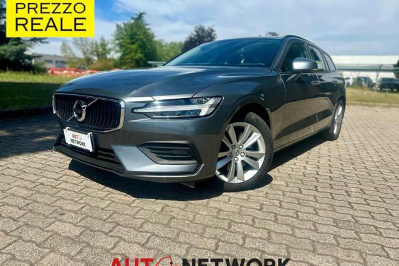 VOLVO V60 B4 (d) Geartronic Momentum Business