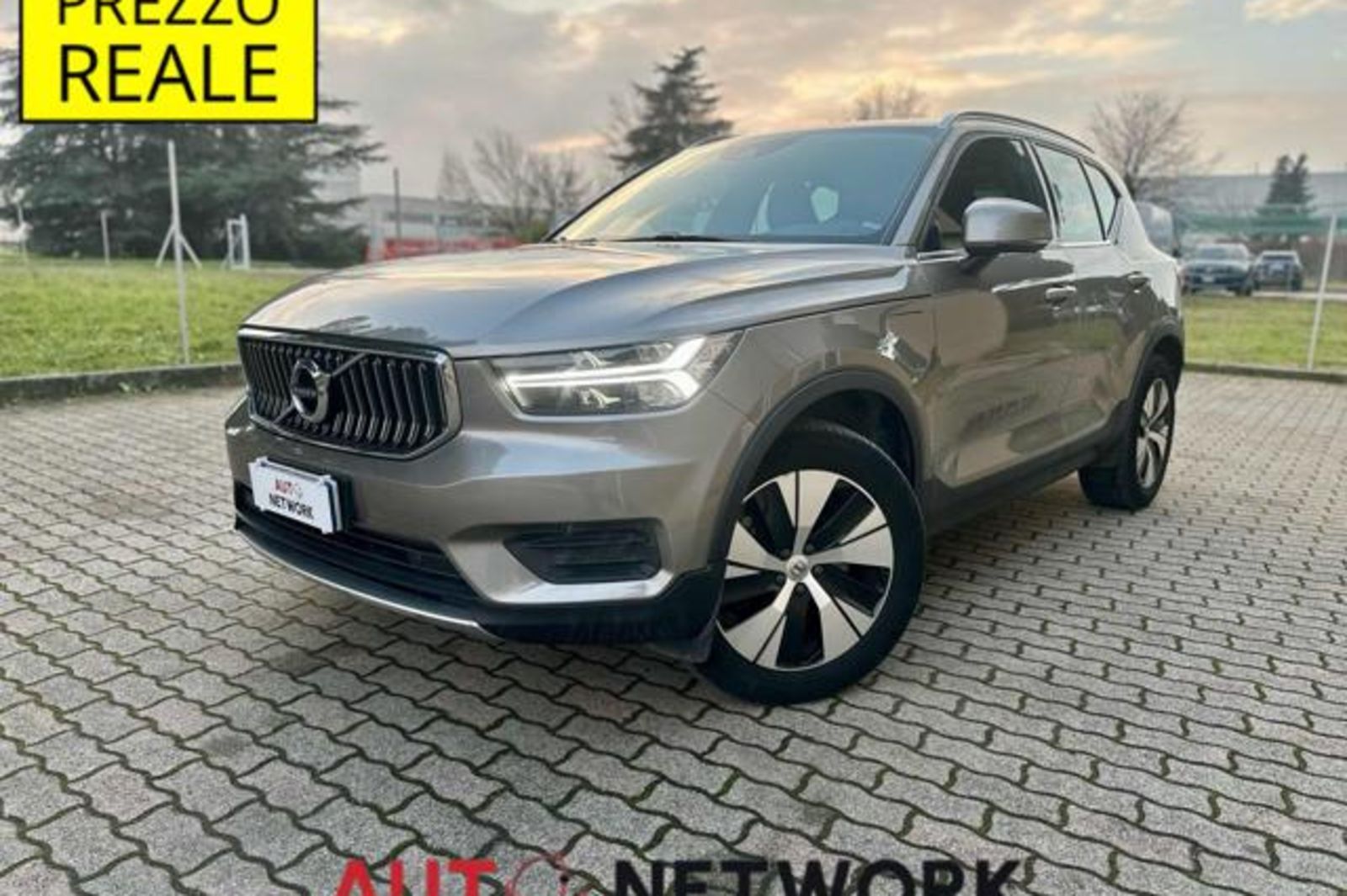 VOLVO XC40 T4 Recharge Plug-in Hybrid Inscription Expression