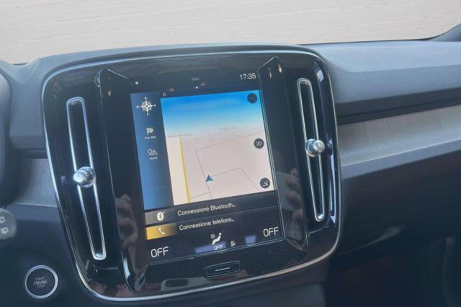VOLVO XC40 T4 Recharge Plug-in Hybrid Inscription