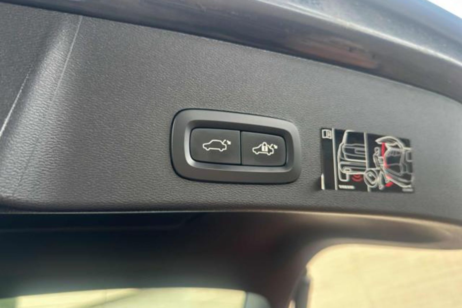 VOLVO XC40 T4 Recharge Plug-in Hybrid Inscription